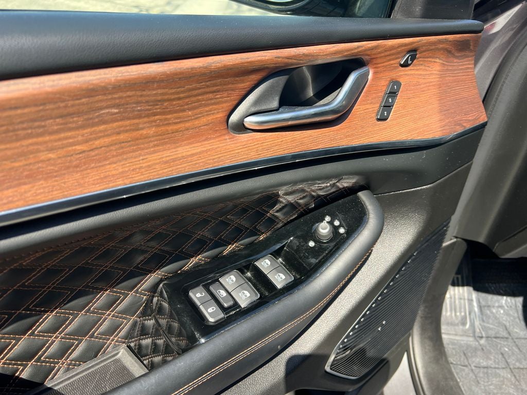 2022 Jeep Grand Cherokee Summit