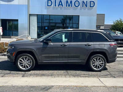2022 Jeep Grand Cherokee Summit