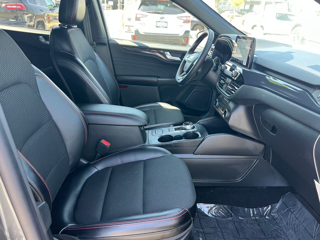 2025 Ford Escape Hybrid ST-Line