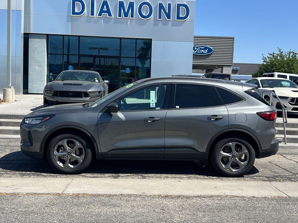 2025 Ford Escape Hybrid ST-Line