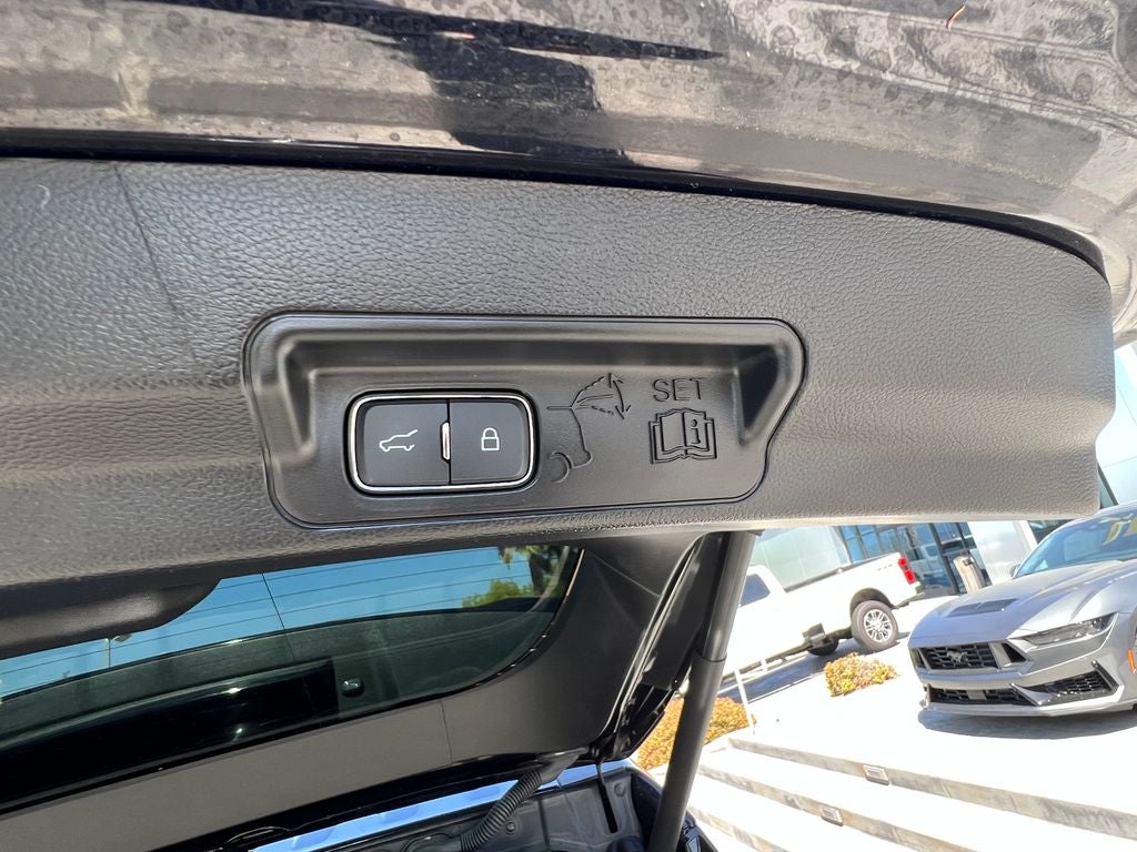 2024 Ford Explorer Base