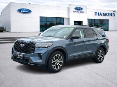 2025 Ford Explorer ST-Line