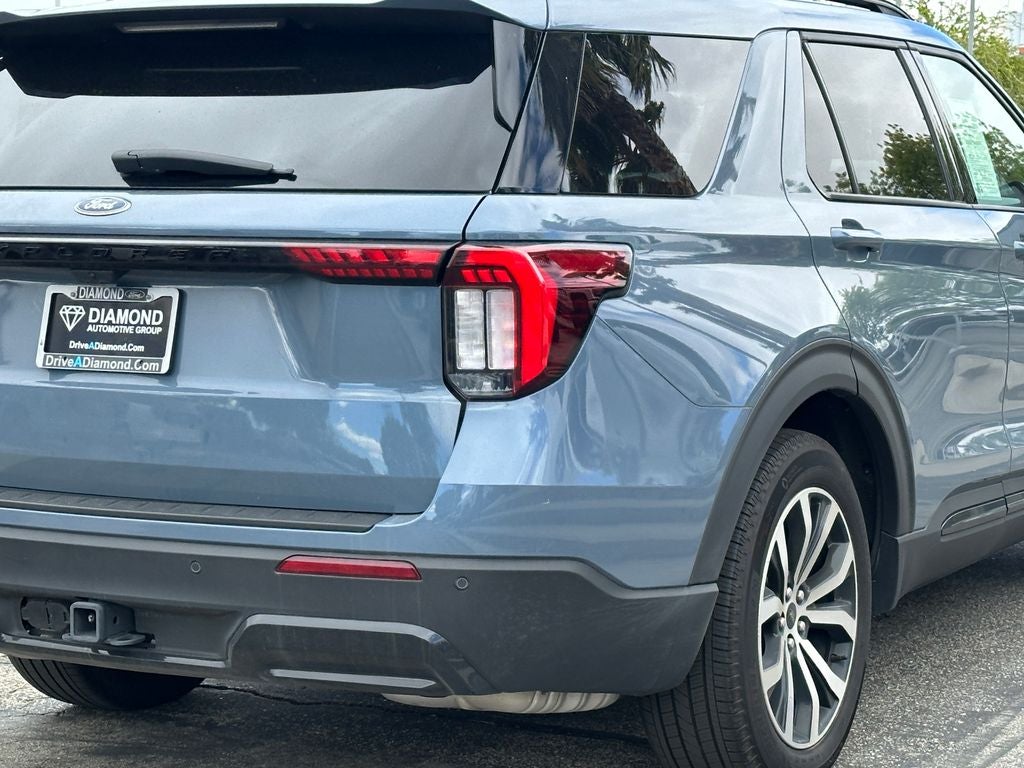 2025 Ford Explorer ST-Line