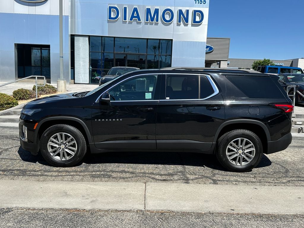 2023 Chevrolet Traverse LT Cloth w/2FL