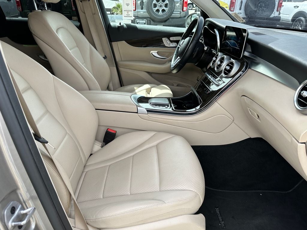2022 Mercedes-Benz GLC GLC 300