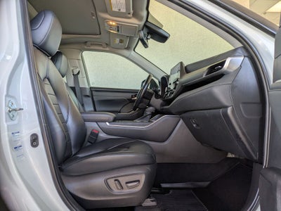 2022 Toyota Highlander Hybrid XLE