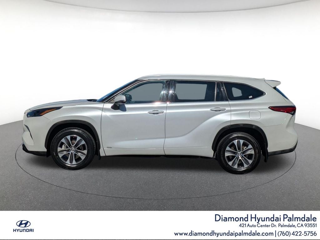 2022 Toyota Highlander Hybrid XLE