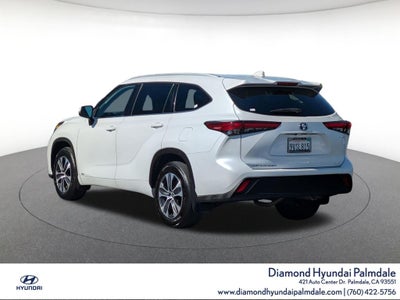 2022 Toyota Highlander Hybrid XLE