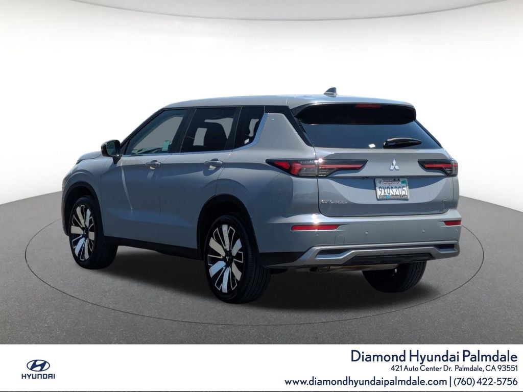 2025 Mitsubishi Outlander SE