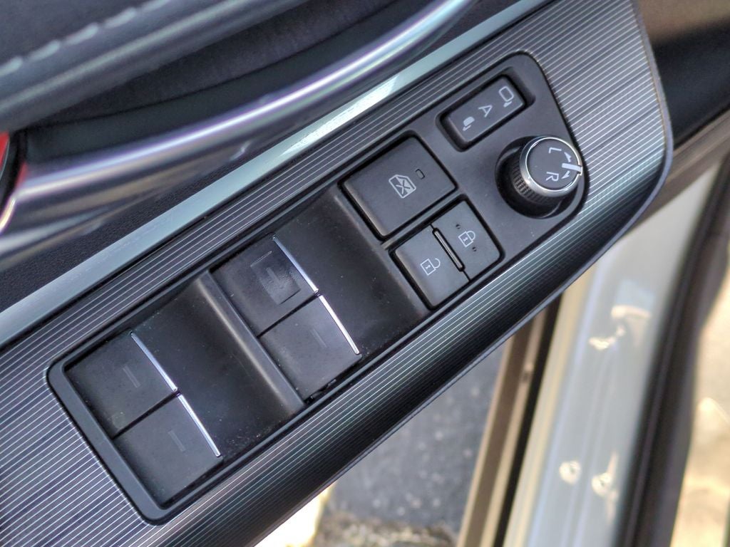2023 Toyota Venza Nightshade