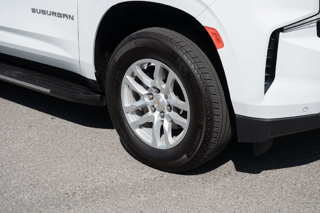 2024 Chevrolet Suburban LS