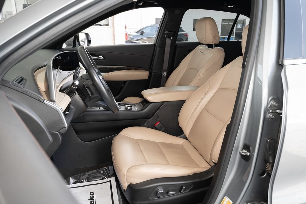 2024 Cadillac XT4 Premium Luxury