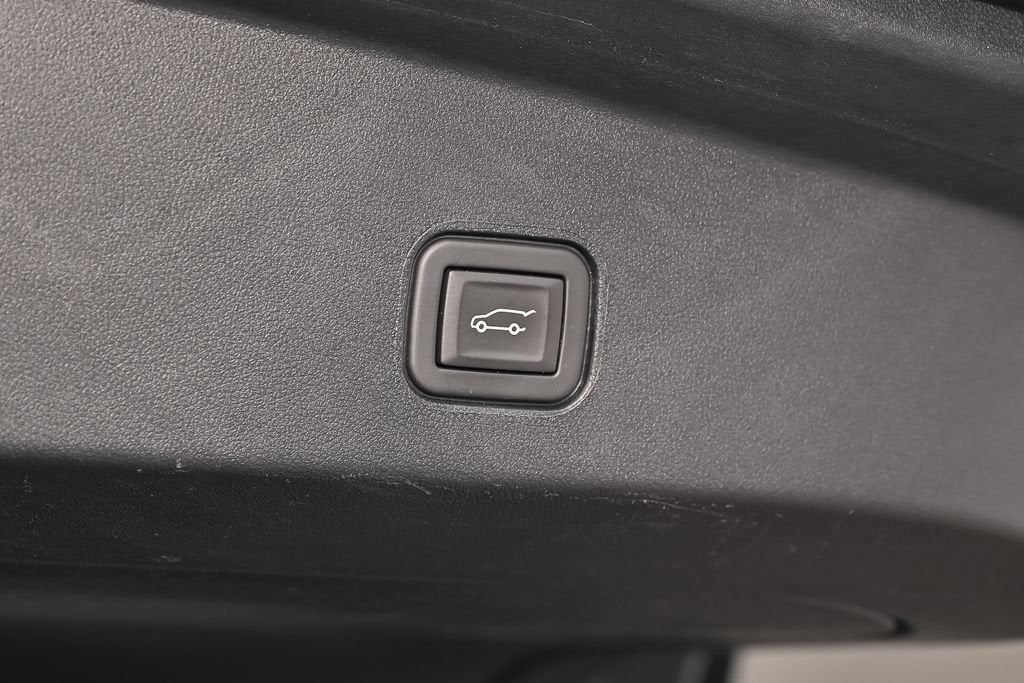 2024 Cadillac LYRIQ Sport 2
