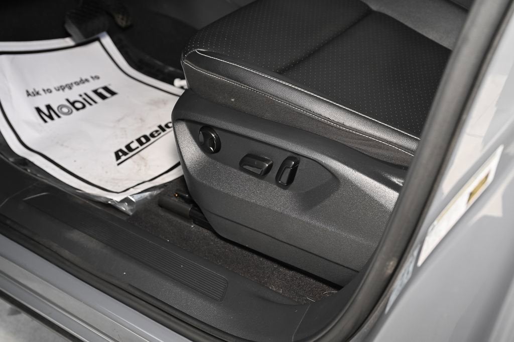 2020 Volkswagen Atlas Cross Sport 2.0T SE w/Technology