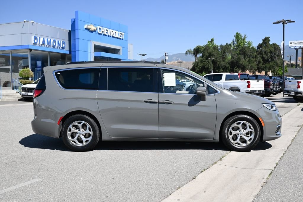 2022 Chrysler Pacifica Touring L