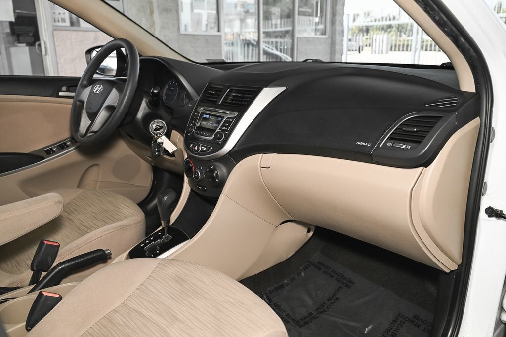 2016 Hyundai Accent SE