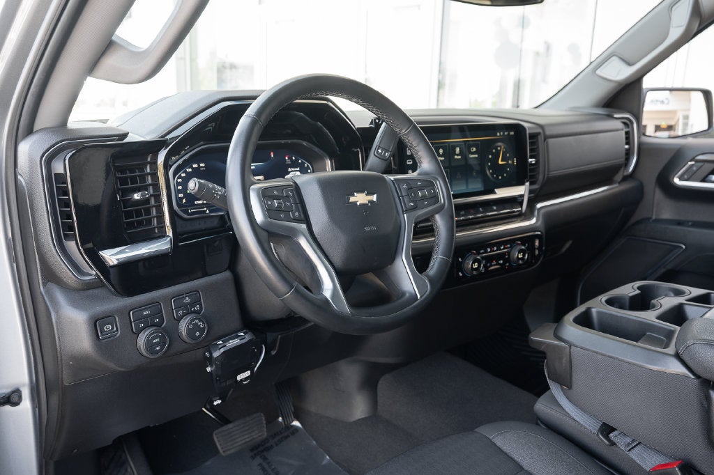 2024 Chevrolet Silverado 1500 LT (2FL)