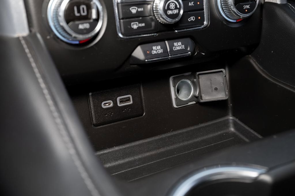 2022 GMC Yukon XL SLE