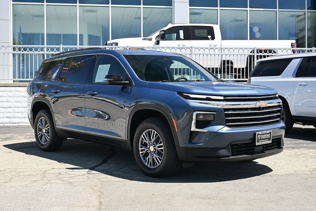 2025 Chevrolet Traverse LT