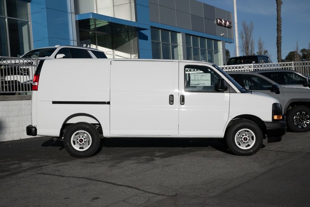 2025 GMC Savana Cargo Work Van