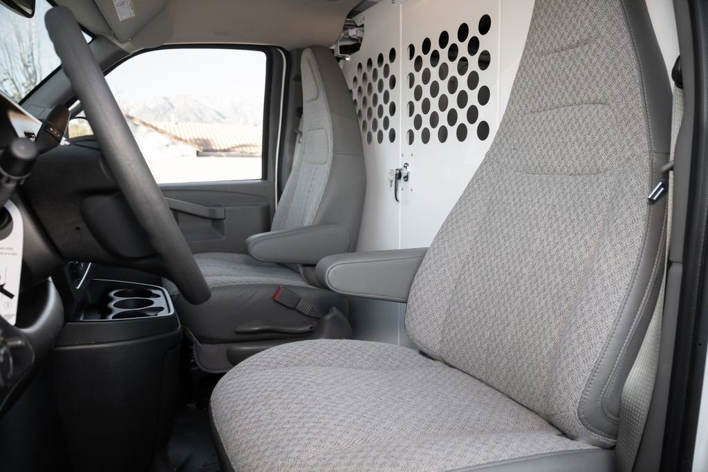 2025 GMC Savana Cargo Work Van