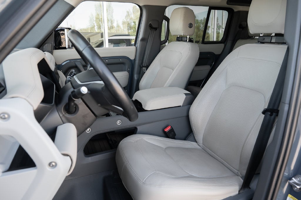 2023 Land Rover Defender S