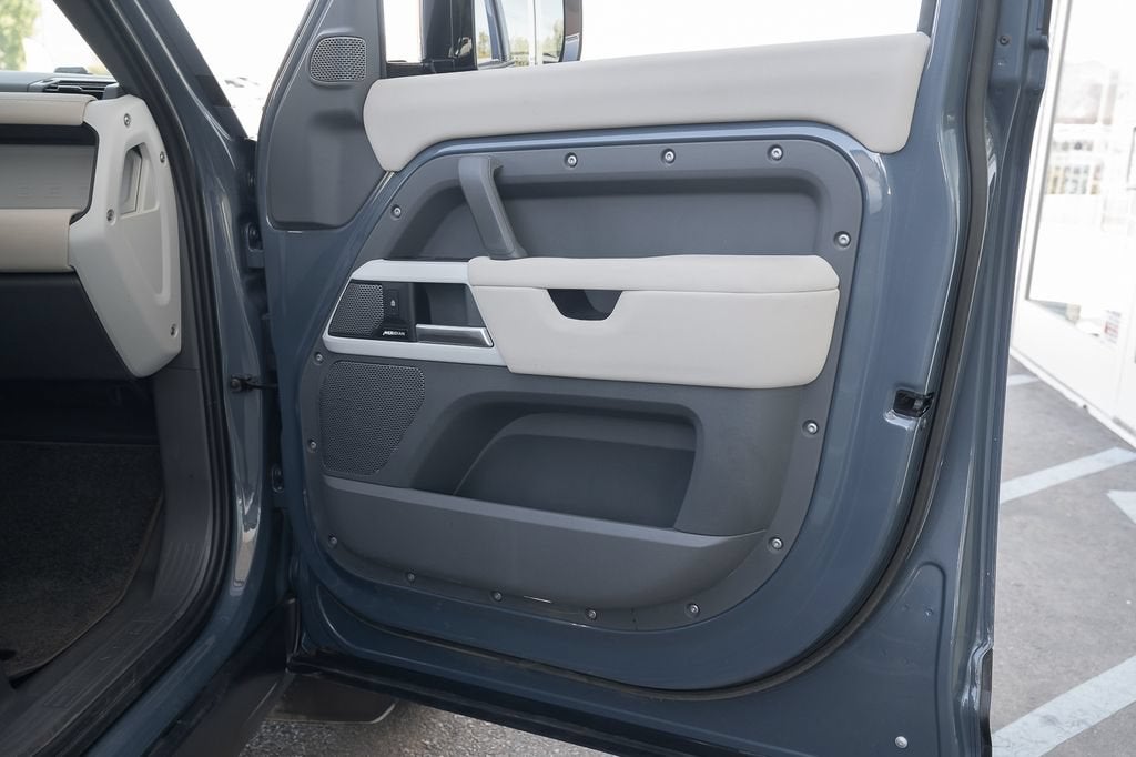 2023 Land Rover Defender S