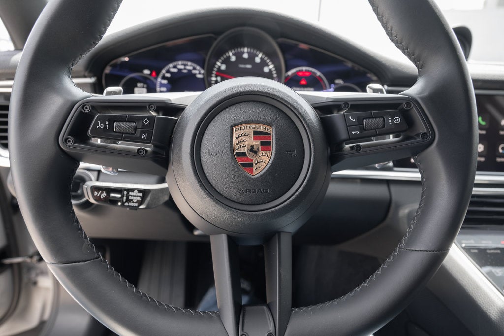 2023 Porsche Panamera Base