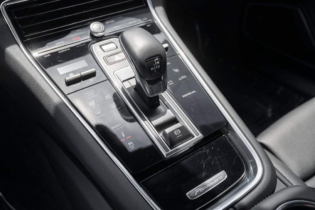 2023 Porsche Panamera Base