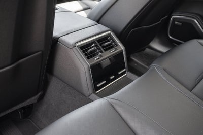 2023 Porsche Panamera Base