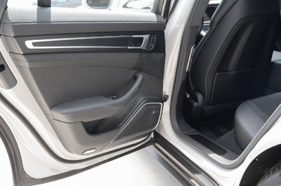 2023 Porsche Panamera Base