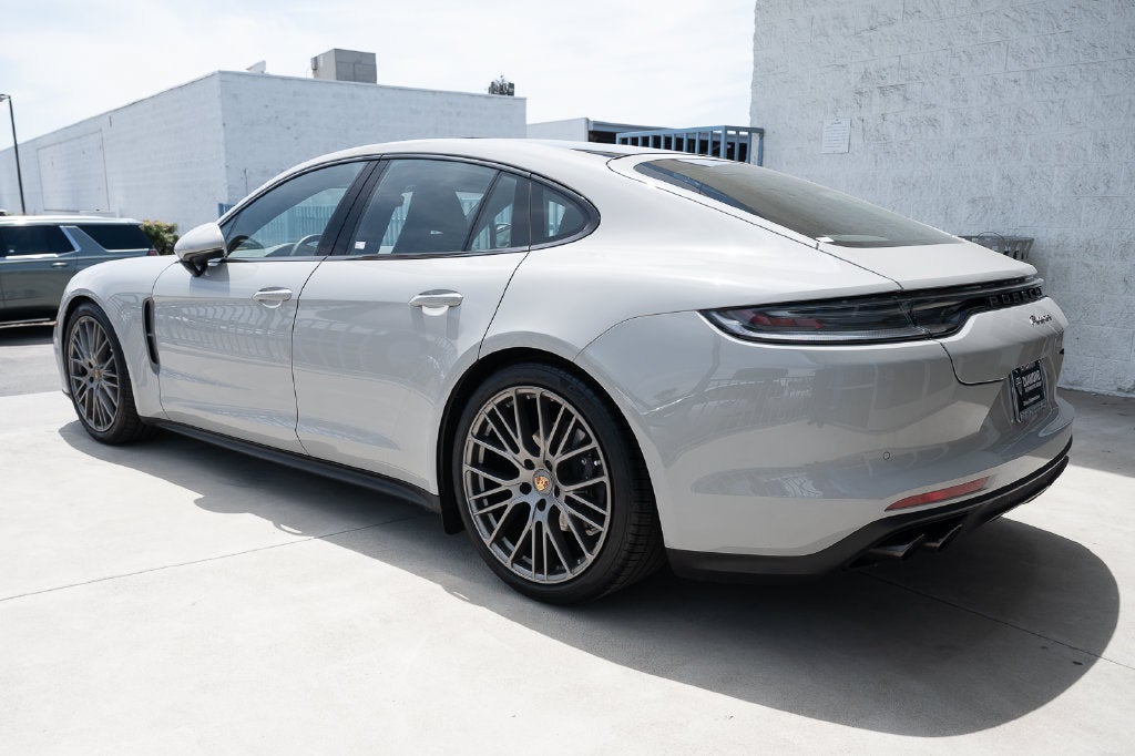 2023 Porsche Panamera Base